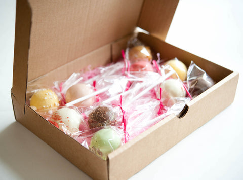 8 Vanilla Bean Cake Pops